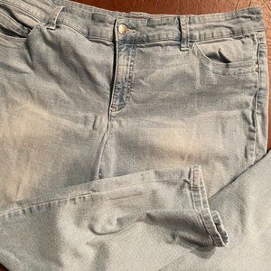 Chico's washed denim cropped jeans Size 3